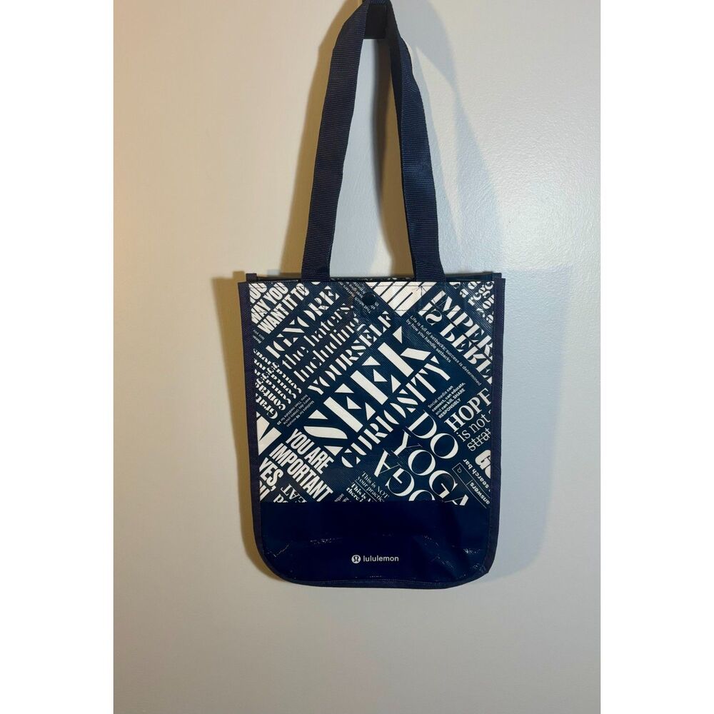 Lululemon Tote Bag – Inspirational All-Over Print – Navy & White (Small)